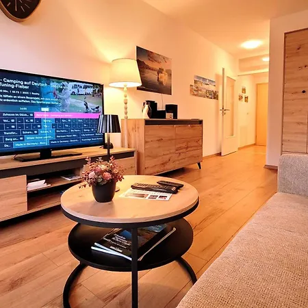 Madison Homes Apartment 50 Qm In Prien Mit Balkon, Bergblick, Parkplatz, Zentral Gelegen Exterior photo
